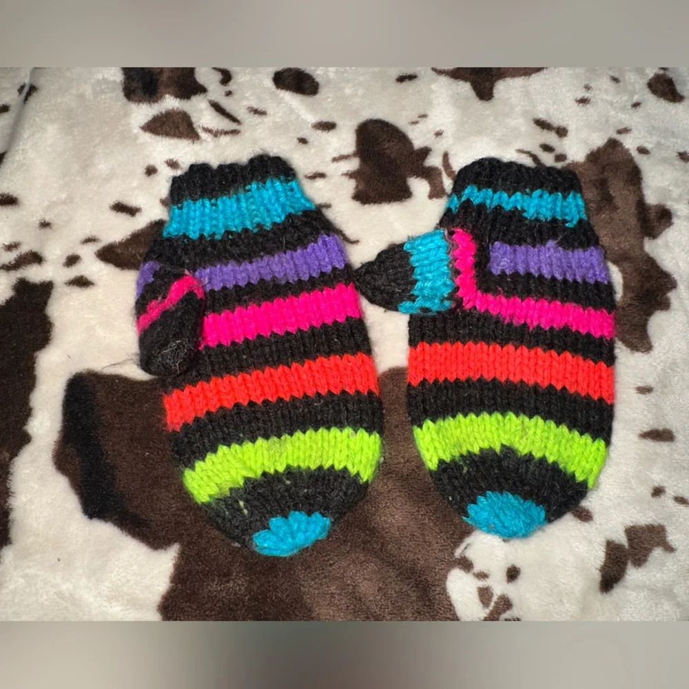 Girls winter gloves